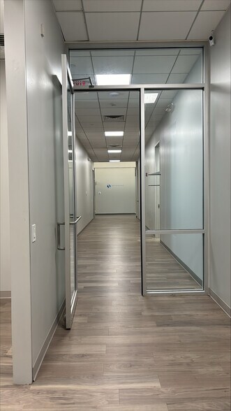 More Photos Of 411 Lantern Bend Dr, Houston Medical For Lease