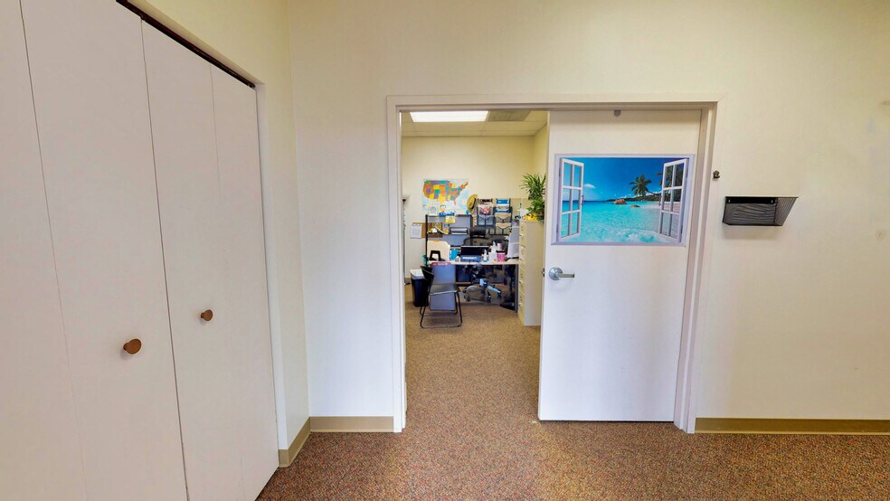 More Photos Of 150 Kendall Point Dr, Oswego Manufacturing For Lease