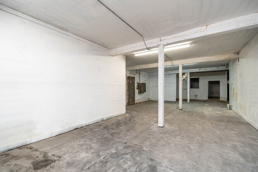 More Photos Of 425 E 58th St, Los Angeles Warehouse For Lease