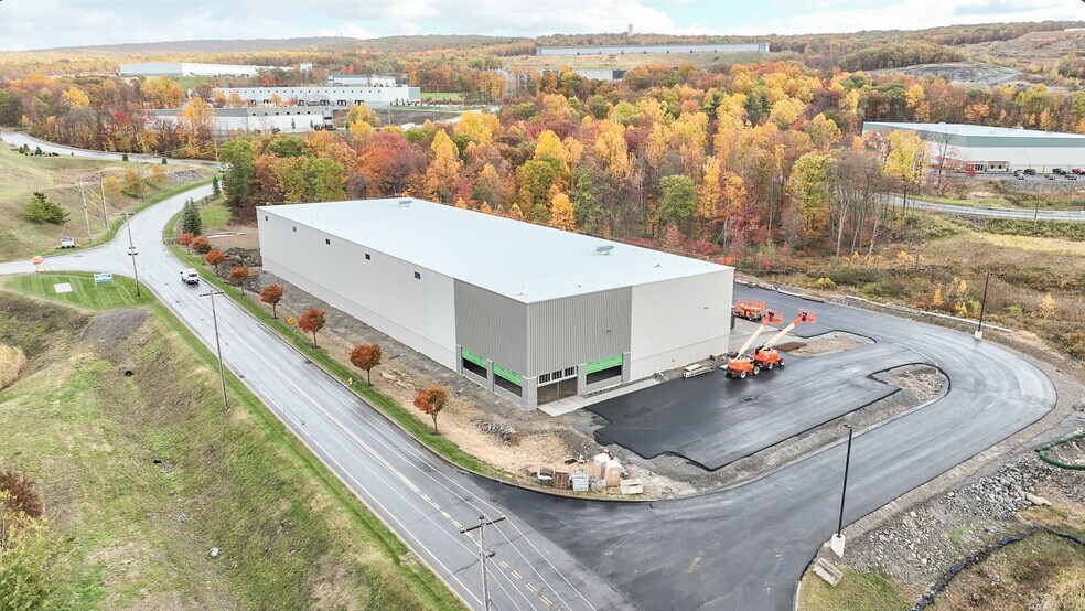 More Photos Of 485-495 Research Dr, Pittston Township Warehouse For Lease