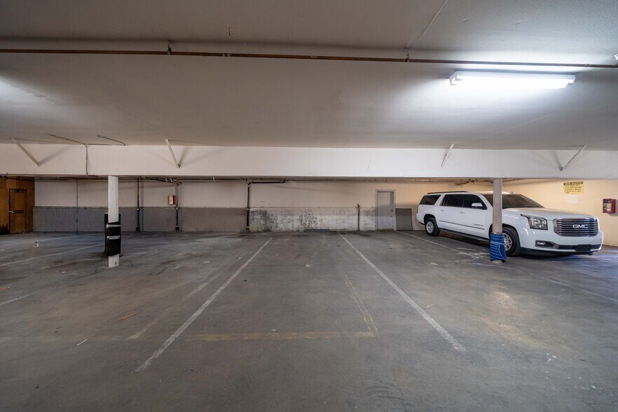 More Photos Of 7437 Haskell Ave, Van Nuys Apartments For Sale