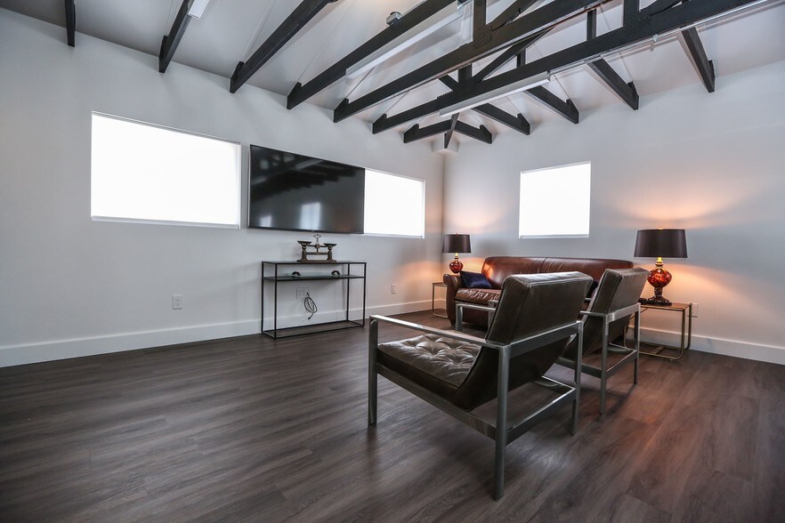 More Photos Of 1400 Portland Ave, Irondequoit Medical For Lease