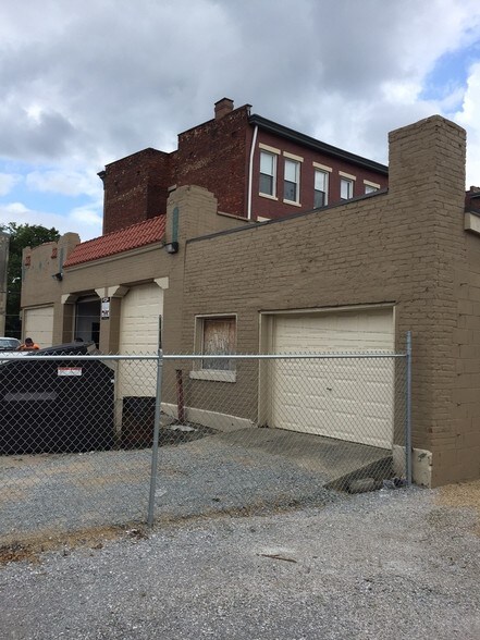 More Photos Of 701 E McMillan St, Cincinnati Auto Repair For Sale