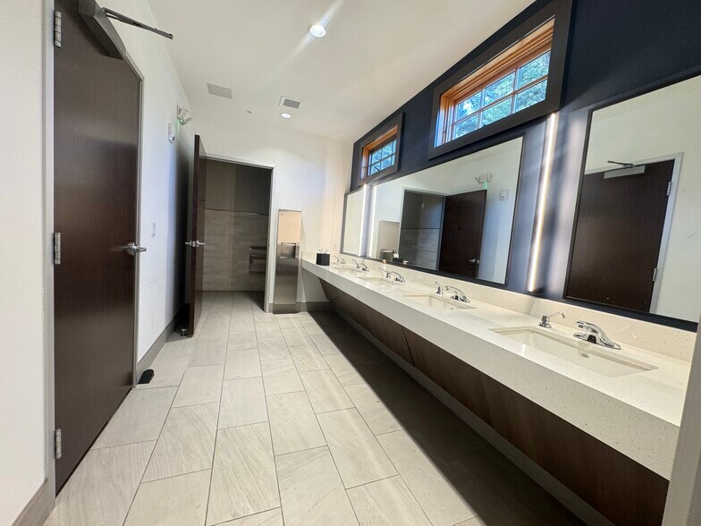 More Photos Of 932-936 Southwood Blvd, Incline Village Loft Creative Space For Lease