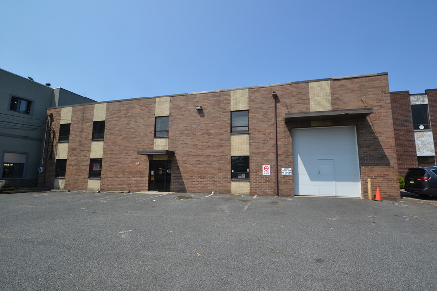 Primary Photo Of 279 Huyler St, South Hackensack Warehouse For Lease