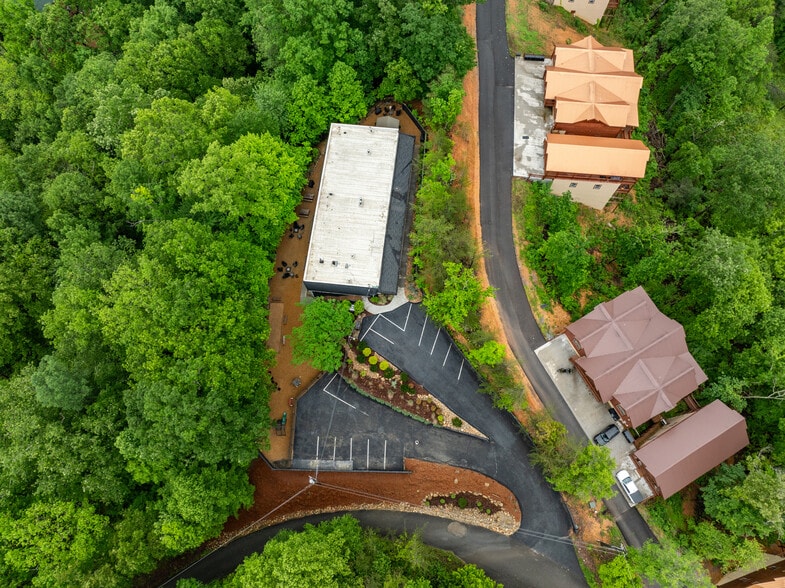 More Photos Of 4155 Dollys Dr, Sevierville Specialty For Sale