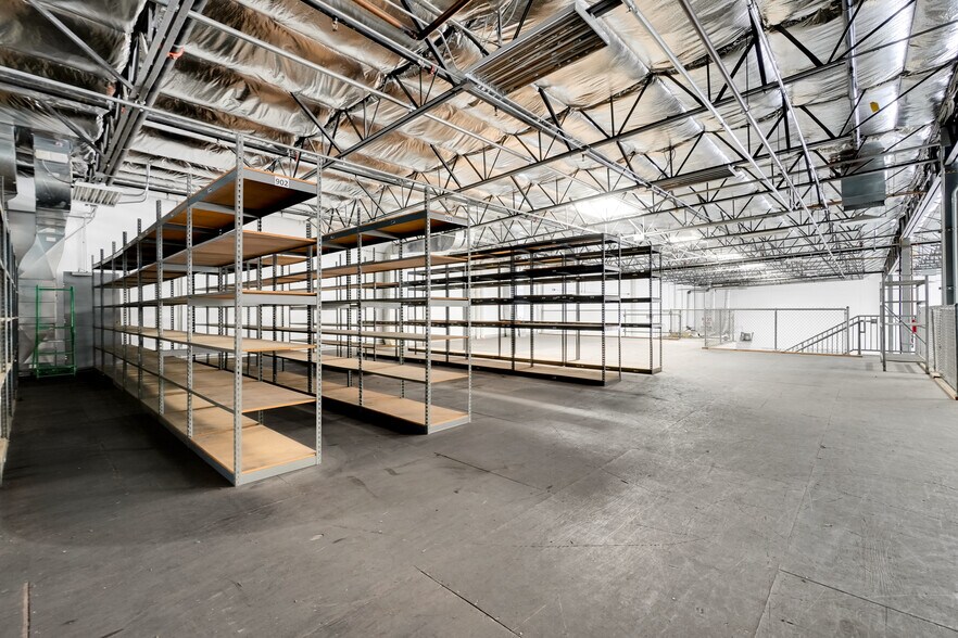 More Photos Of 4200 Pioneer Ave, Las Vegas Warehouse For Sale