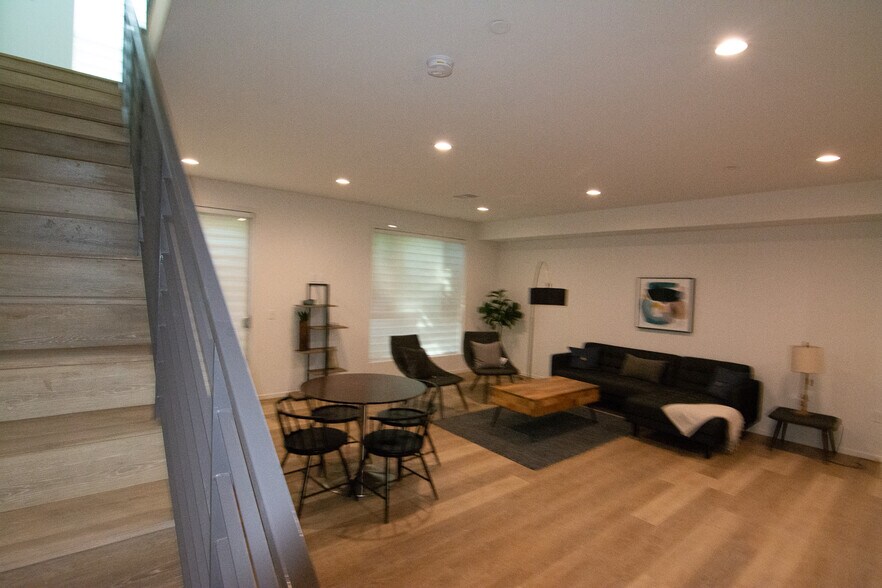 More Photos Of 2006 S Corning St, Los Angeles Apartments For Sale