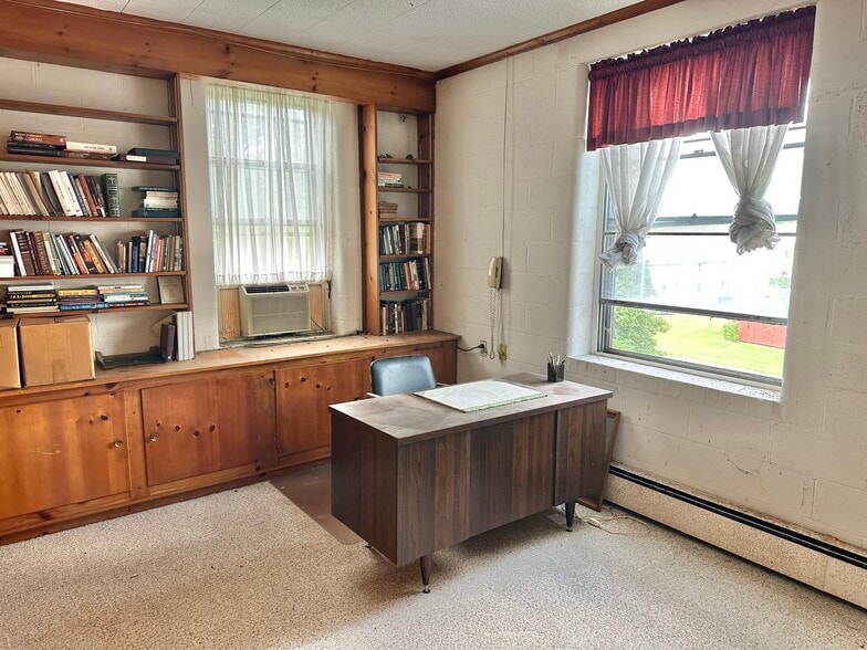 More Photos Of 206 Church St, Vienna Religious Facility For Sale