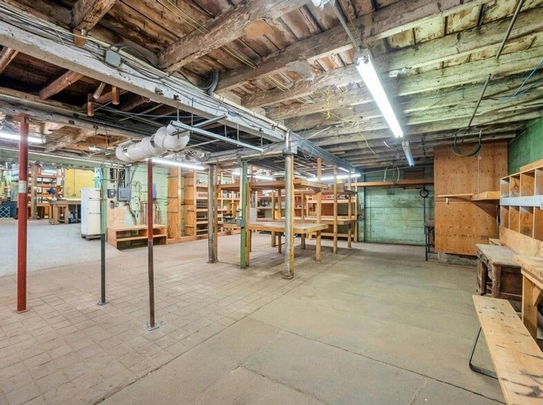 More Photos Of 1424 118th St, College Point Warehouse For Sale