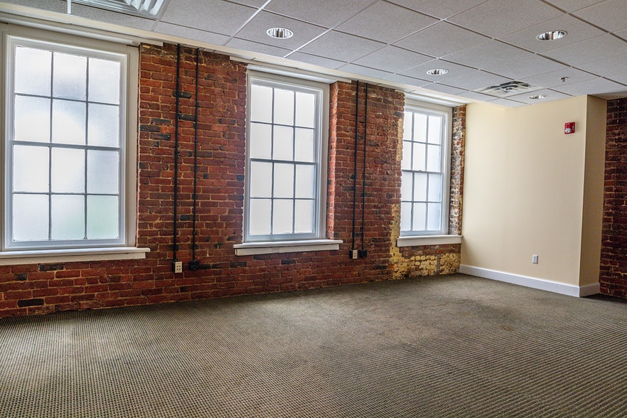 More Photos Of 1208-1212 E Cary St, Richmond Loft Creative Space For Lease