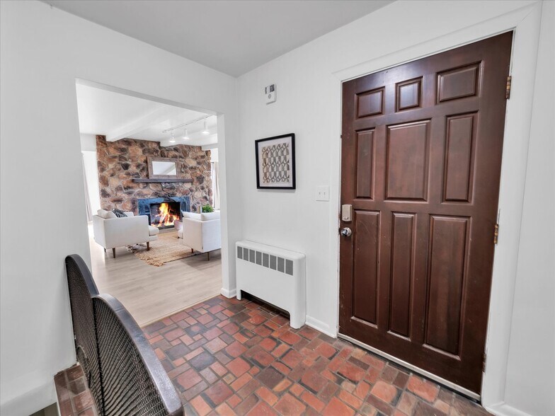 More Photos Of 5041 Guide Meridian, Bellingham Specialty For Sale