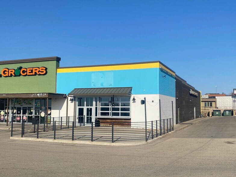 More Photos Of 3333 Asbury Rd, Dubuque Freestanding For Lease