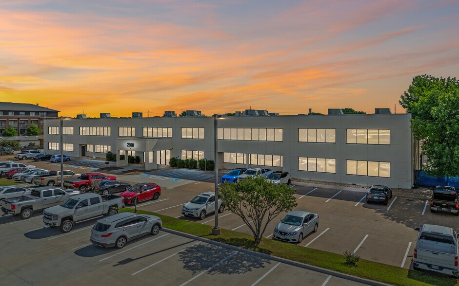 More Photos Of 2300 State Highway 121, Euless Distribution For Sale