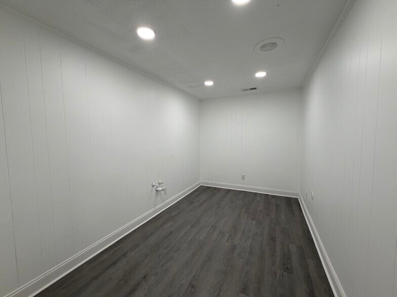 More Photos Of 120 E Phifer St, Monroe Medical For Lease