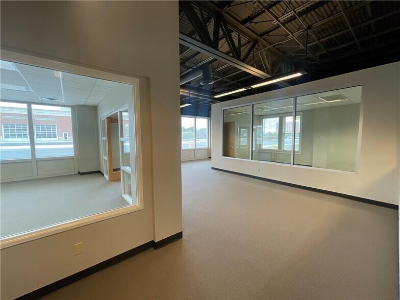 More Photos Of 206 SW 8th St, Bentonville Apartments For Lease