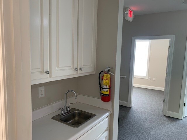 More Photos Of 3950 Cobb Pky NW, Acworth Medical For Sale