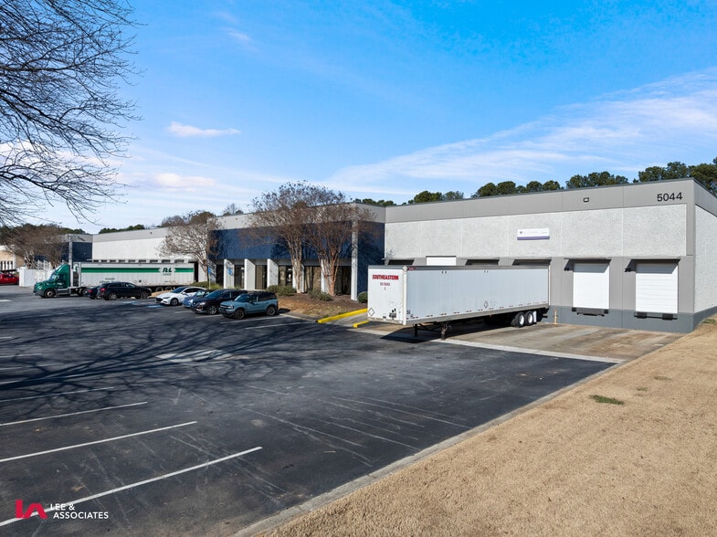 More Photos Of 5044 S Royal Atlanta Dr, Tucker Warehouse For Lease