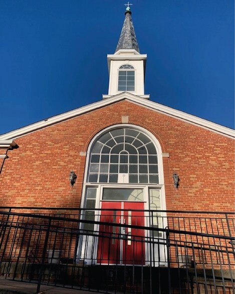 More Photos Of 2149 S Grand Blvd, Saint Louis Religious Facility For Sale