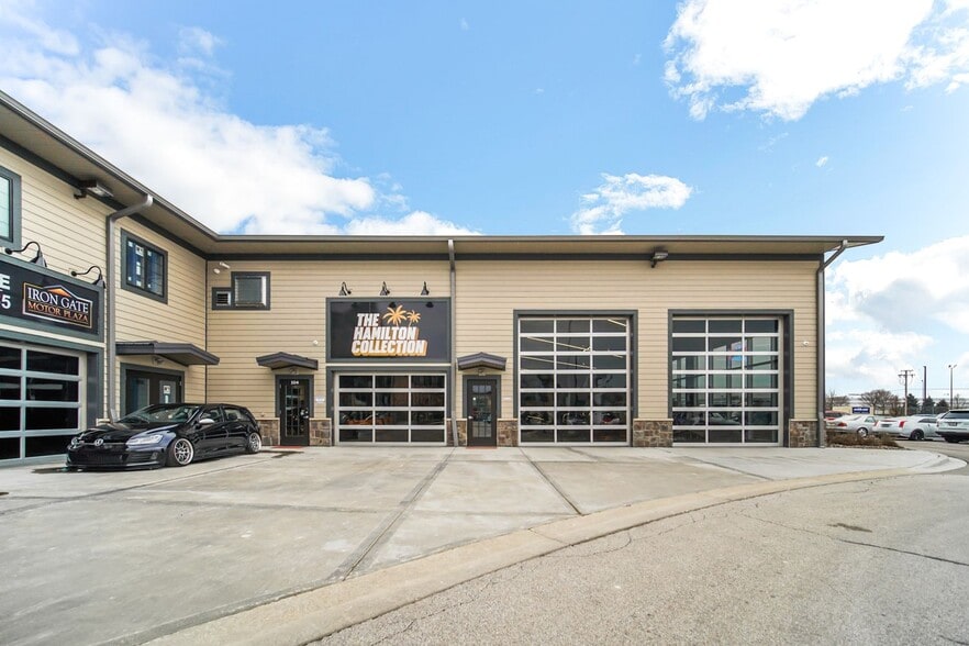 More Photos Of 2112 Ferry Rd, Naperville Warehouse For Sale