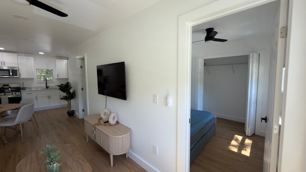 More Photos Of 1922 Hillcrest St, Orlando Office For Sale