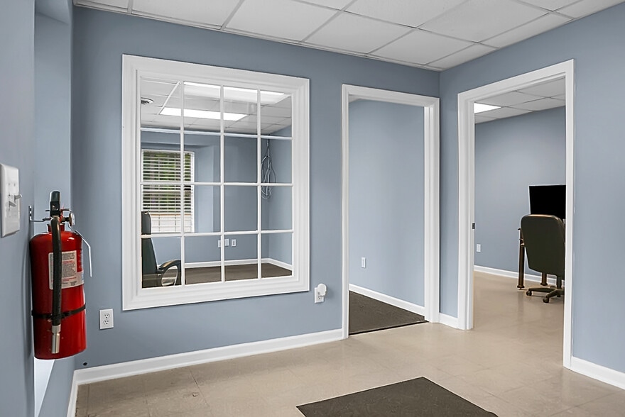 More Photos Of 1307 State Rd, Summerville Warehouse For Lease