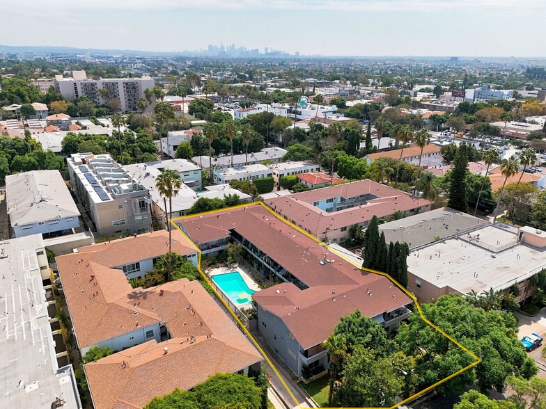 More Photos Of 1218 N Laurel Ave, West Hollywood Apartments For Sale