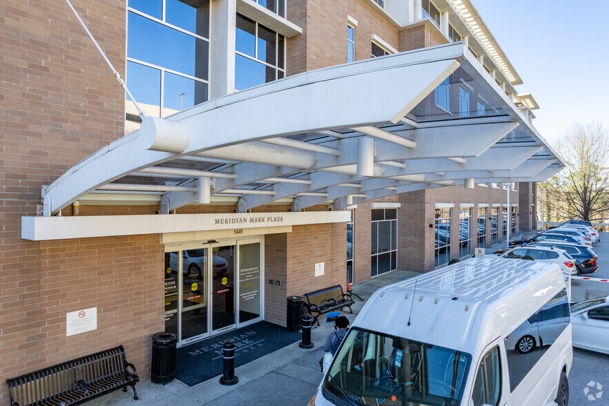 More Photos Of 5445 Meridian Mark Rd, Atlanta Medical For Lease