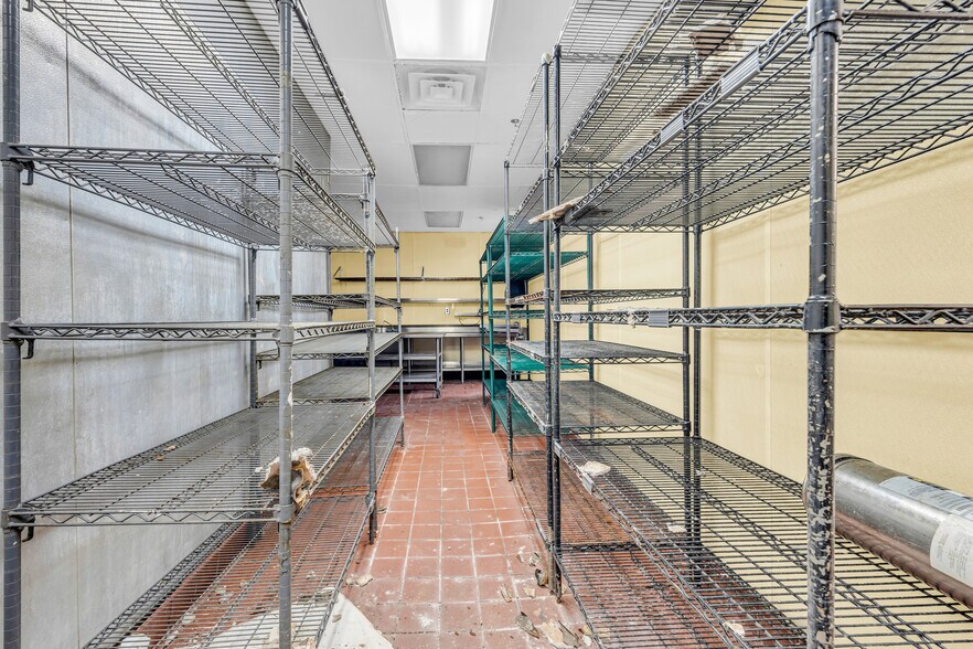 More Photos Of 1589 Big a Rd, Toccoa Flex For Sale