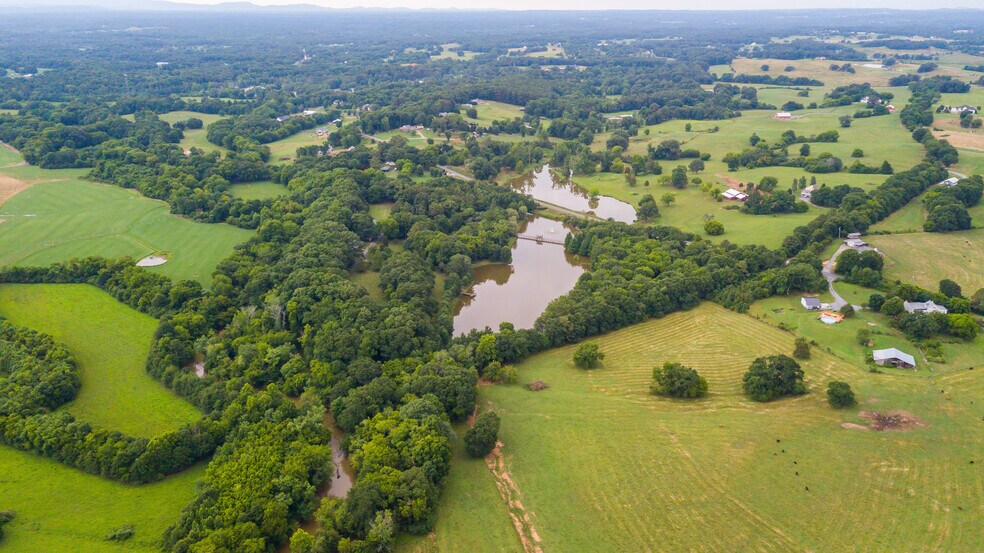 More Photos Of 565 Owens Gin Rd NE, Calhoun Lodge Meeting Hall For Sale