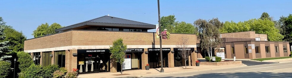 More Photos Of 212 S Milwaukee Ave, Wheeling Unknown For Lease