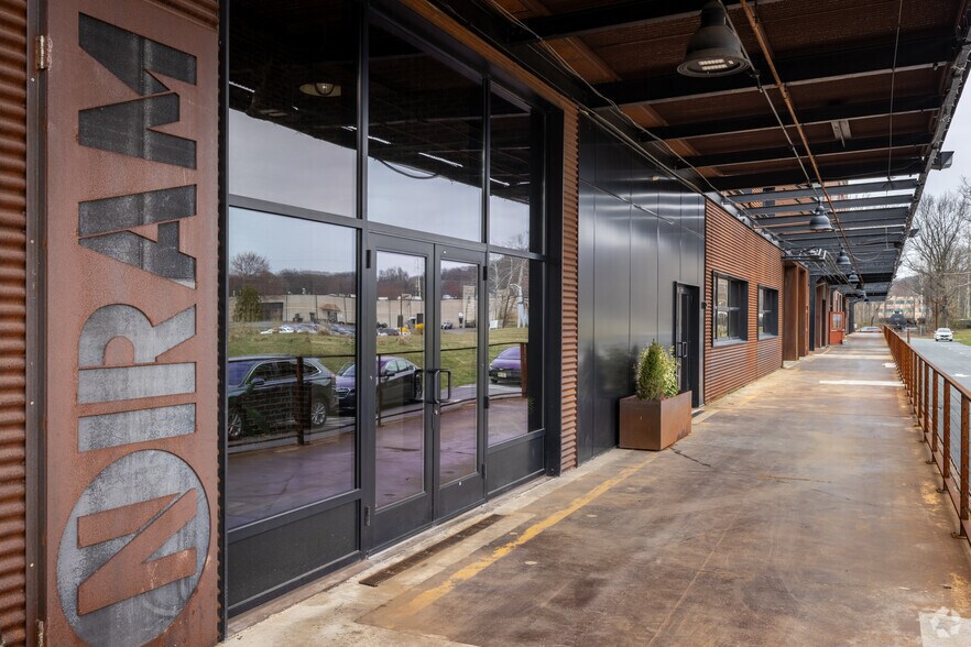 More Photos Of 4 E Frederick Pl, Cedar Knolls Office For Lease