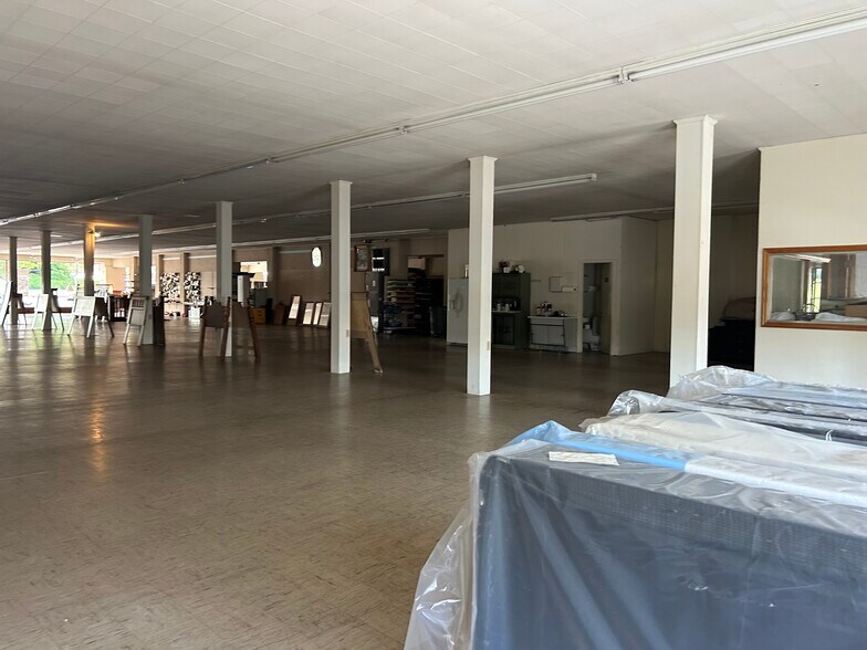 More Photos Of 15 Courthouse Sq, Cleveland Office For Sale