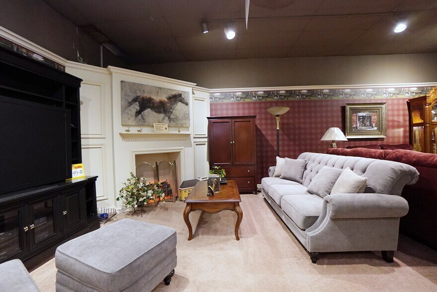 More Photos Of 1229 Castleton Ave, Staten Island Storefront For Lease