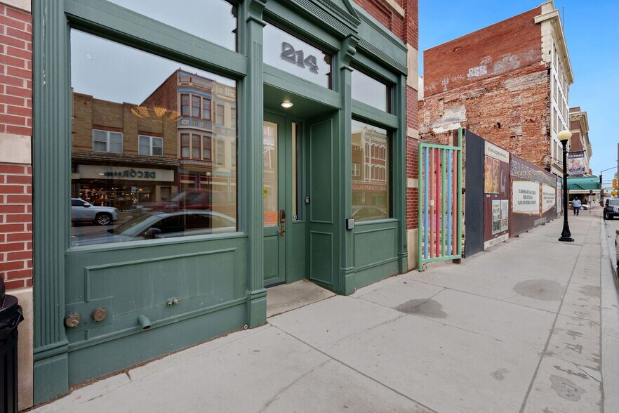 More Photos Of 216 W Lincolnway, Cheyenne Storefront Retail Office For Sale