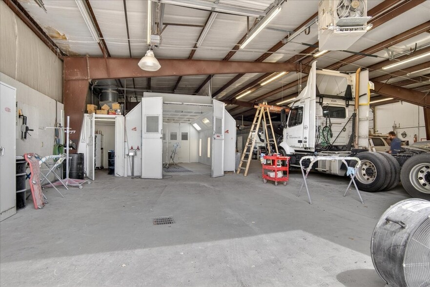 More Photos Of 3688 Raleigh Rd, Henderson Office For Sale