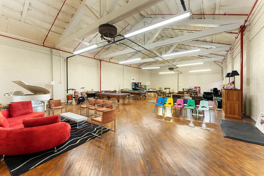 More Photos Of 100-118 John F Kennedy Dr N, Bloomfield Warehouse For Sale