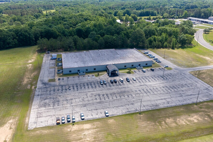 More Photos Of 500 Industrial Dr, Hamilton Industrial For Sale
