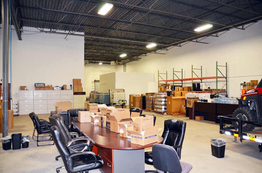More Photos Of 375 Commerce St, Southlake Warehouse For Lease