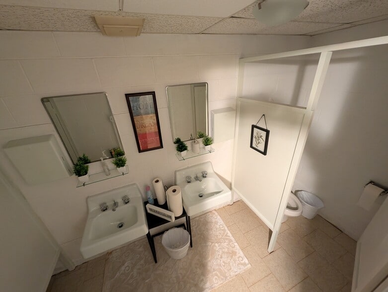 More Photos Of 1018 Rivermont Ave, Lynchburg Multifamily For Sale