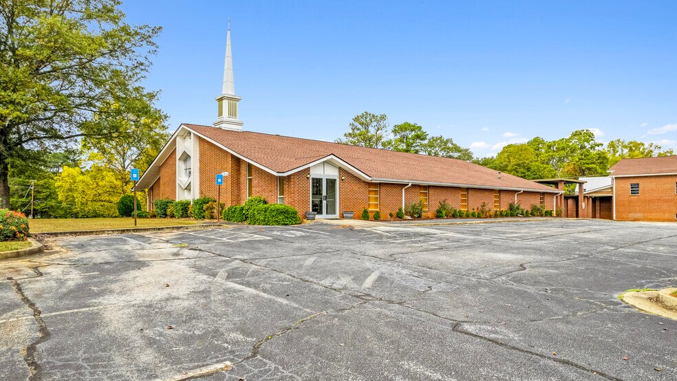 More Photos Of 4528 Rockbridge Rd, Stone Mountain Religious Facility For Sale