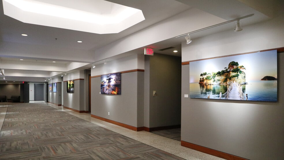 More Photos Of 80 Monroe Ave, Memphis Office For Lease