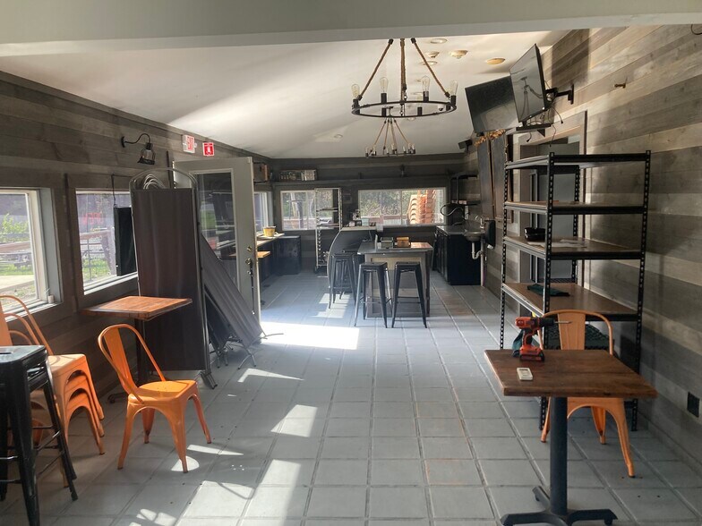 More Photos Of 3 Tompkins Rd, Verbank Restaurant For Lease