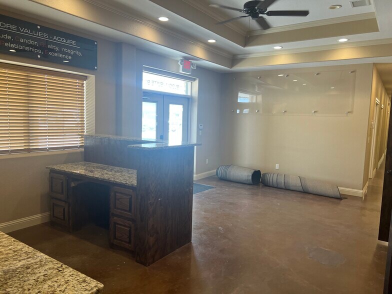 More Photos Of 6413 N State Highway 349, Midland Warehouse For Lease