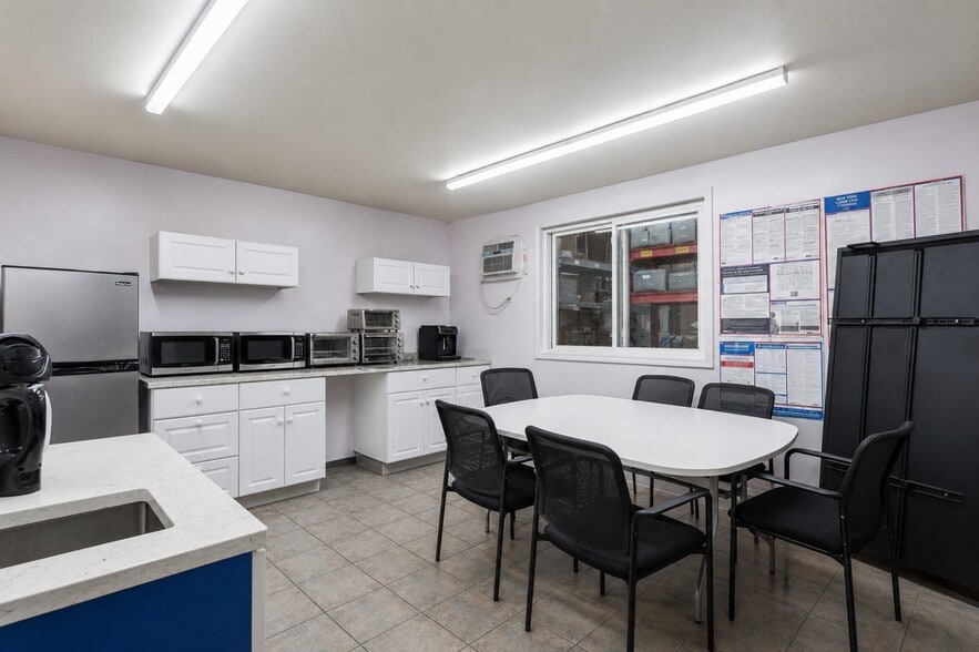 More Photos Of 770 Rockaway Pky, Brooklyn Service For Sale