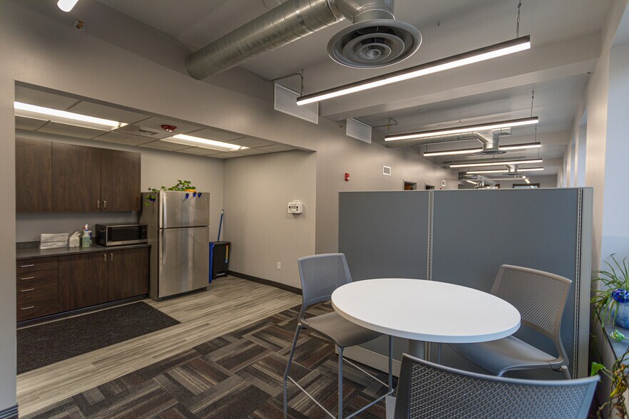 More Photos Of 21 3rd St N, Great Falls Loft Creative Space For Lease