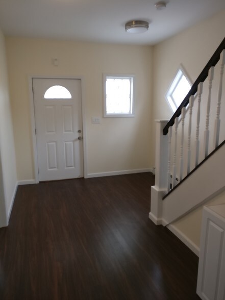 More Photos Of 65 Station Rd, Cranbury Medical For Sale