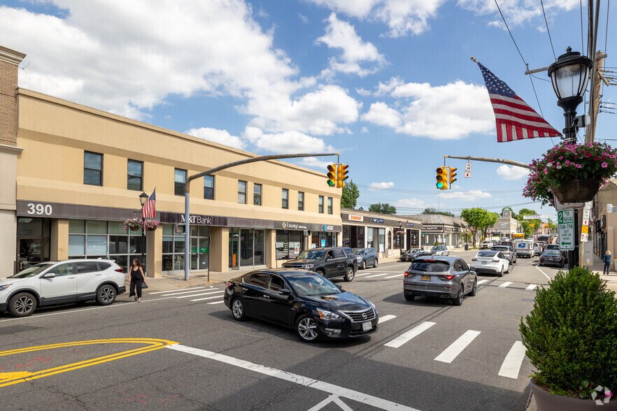 More Photos Of 376-390 Plandome Rd, Manhasset General Retail For Sale