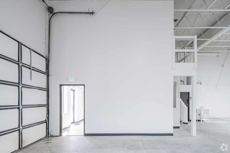 More Photos Of 8141 W I-70 Frontage Rd, Arvada Unknown For Lease