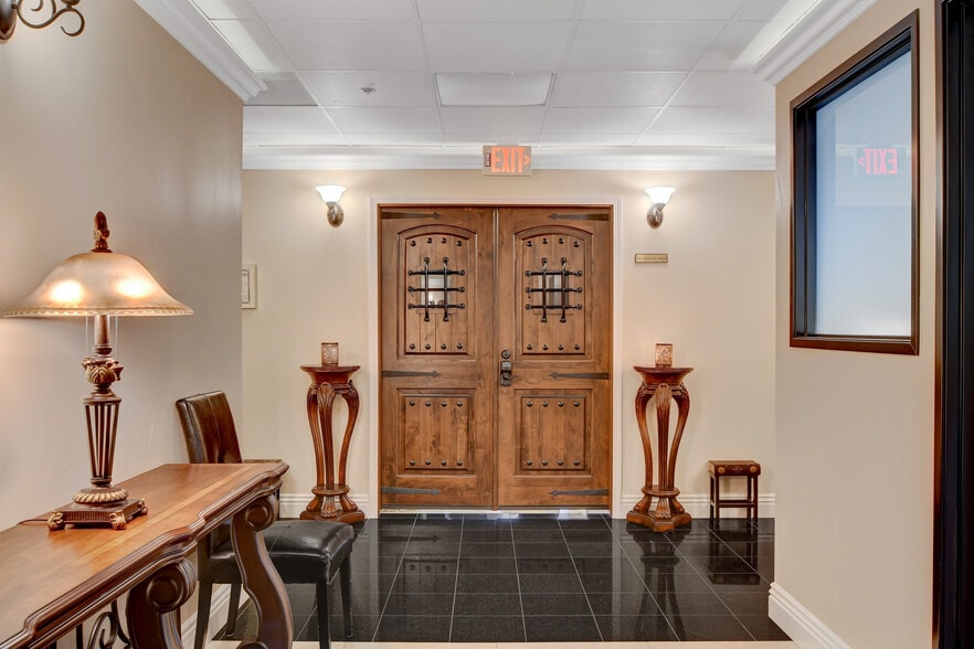 More Photos Of 3470 E Russell Rd, Las Vegas Office For Sale